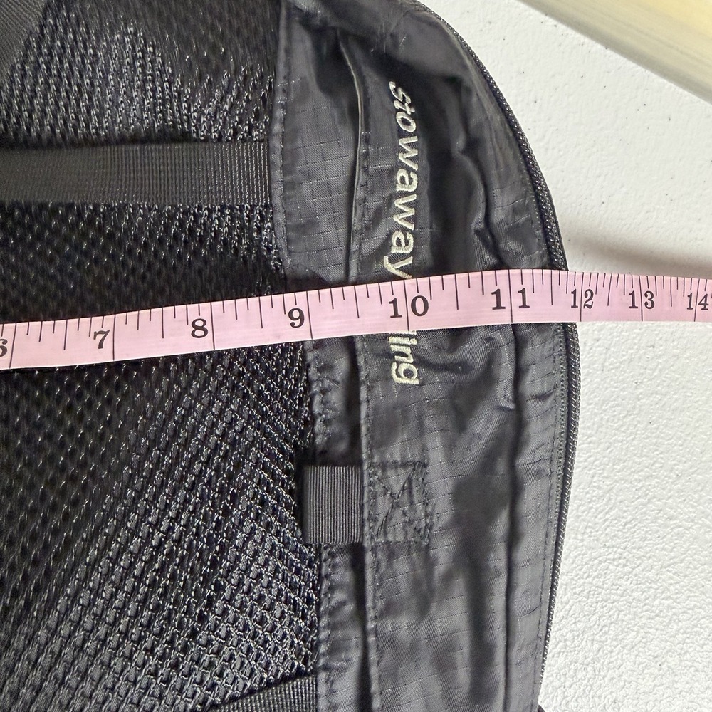 LL Bean Stowaway Sling Crossbody Bag Black Hiking Lightweight Travel Daypack - Picture 13 of 13